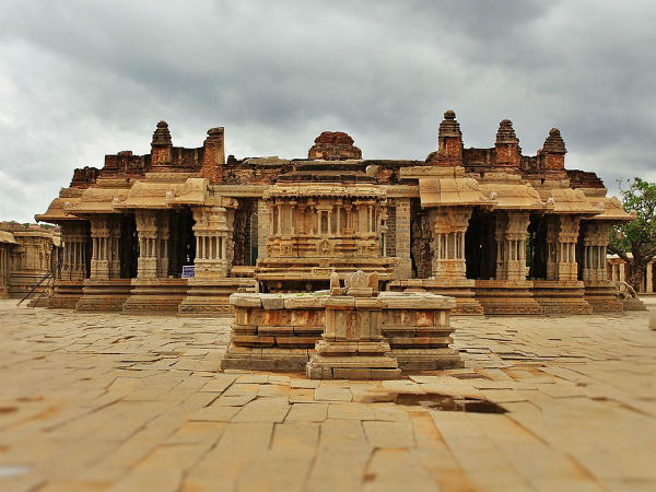 Vitthala temple complex Hampi